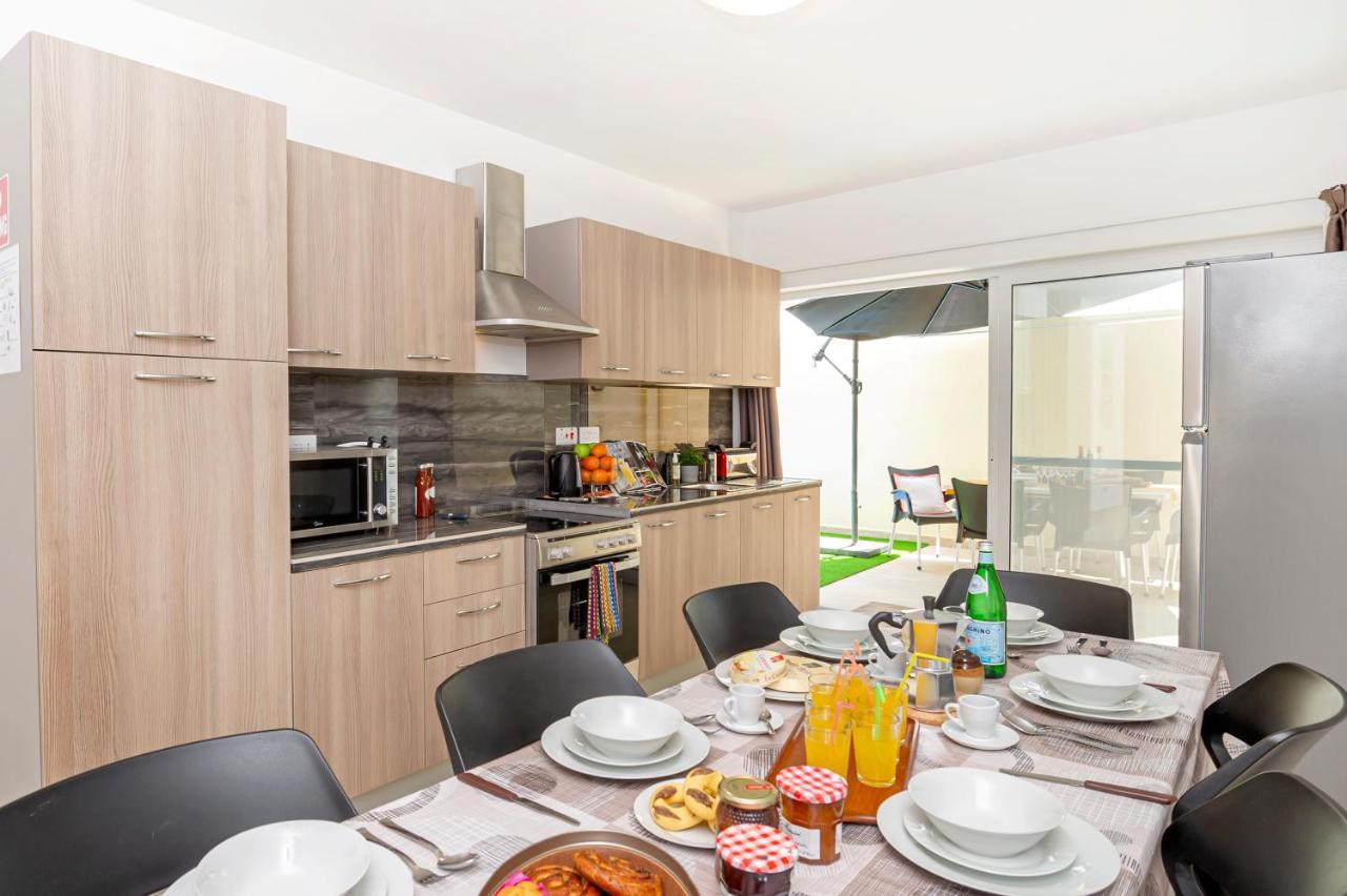 Summer Breeze 3 Bedroom Family Maisonette With Sunny Terrace In Mellieha - By Getawaysmalta 外观 照片