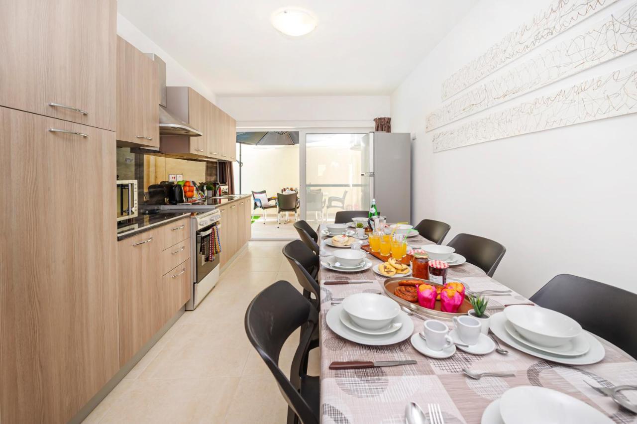 Summer Breeze 3 Bedroom Family Maisonette With Sunny Terrace In Mellieha - By Getawaysmalta 外观 照片