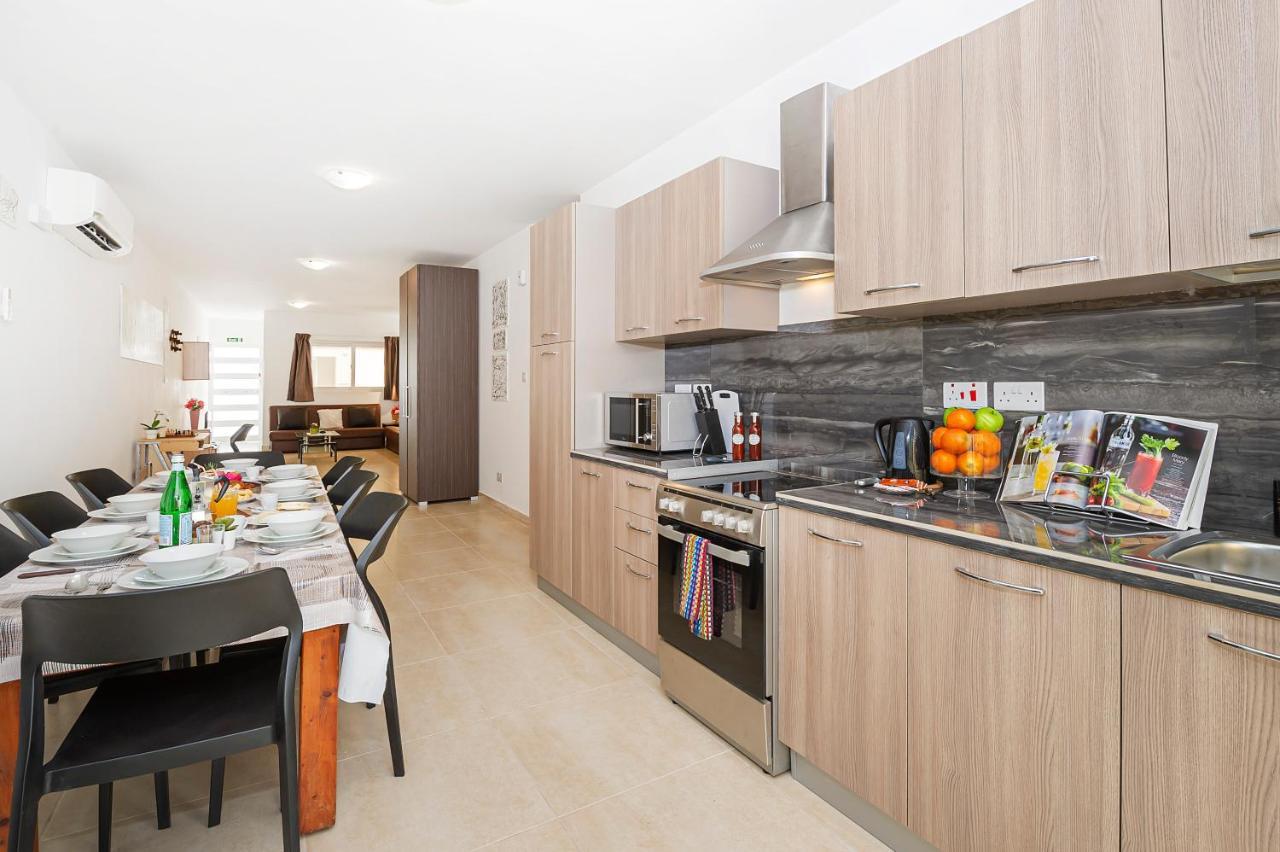 Summer Breeze 3 Bedroom Family Maisonette With Sunny Terrace In Mellieha - By Getawaysmalta 外观 照片